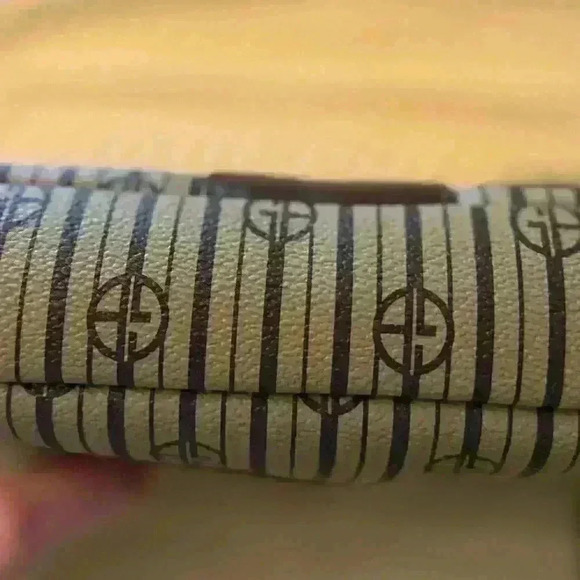 Giani Bernini Crossbody Handbag. NWT. Khaki Brown with Strips.  Adjustable Stap - Picture 11 of 15